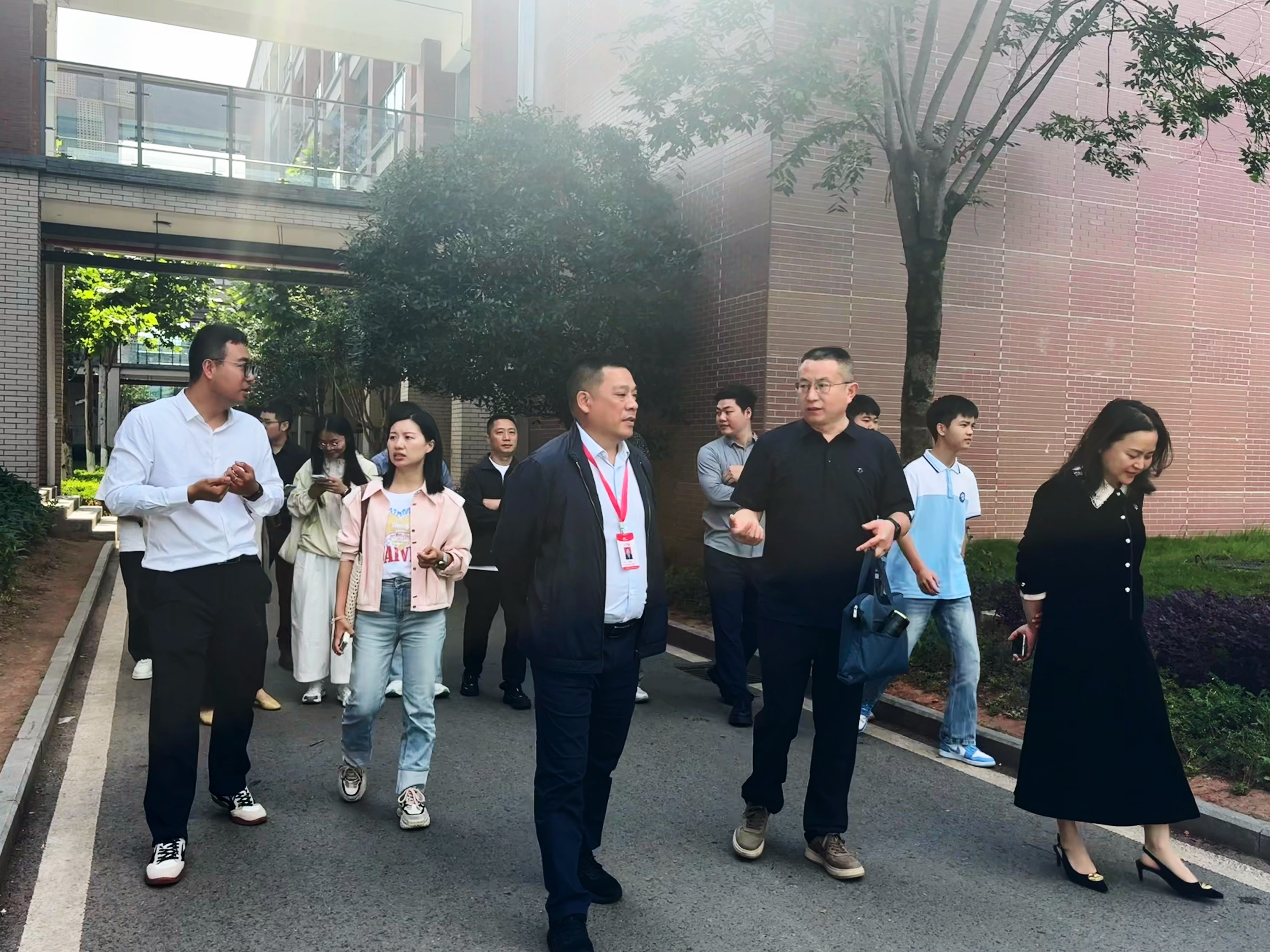 【研学互鉴拓思路 聚力升学谋新篇】——我校赴大足职业教育中心开展专题学习交流